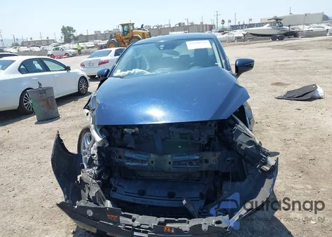 2017 Toyota Yaris Ia из США, поврежденный, VIN 3MYDLBYV3HY192036